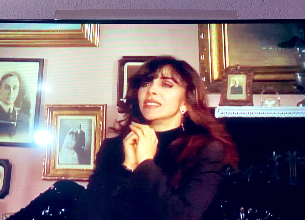Nimahe25's tweet photo. Concédenos un live 🙏🏻 !!! ✨

#pueblochicoinfiernogrande 
@alejandrogalans @Dan_lares 
@tlnovelastv  #veronicacastro @vrocastroficial https://t.co/76NdZpojNz