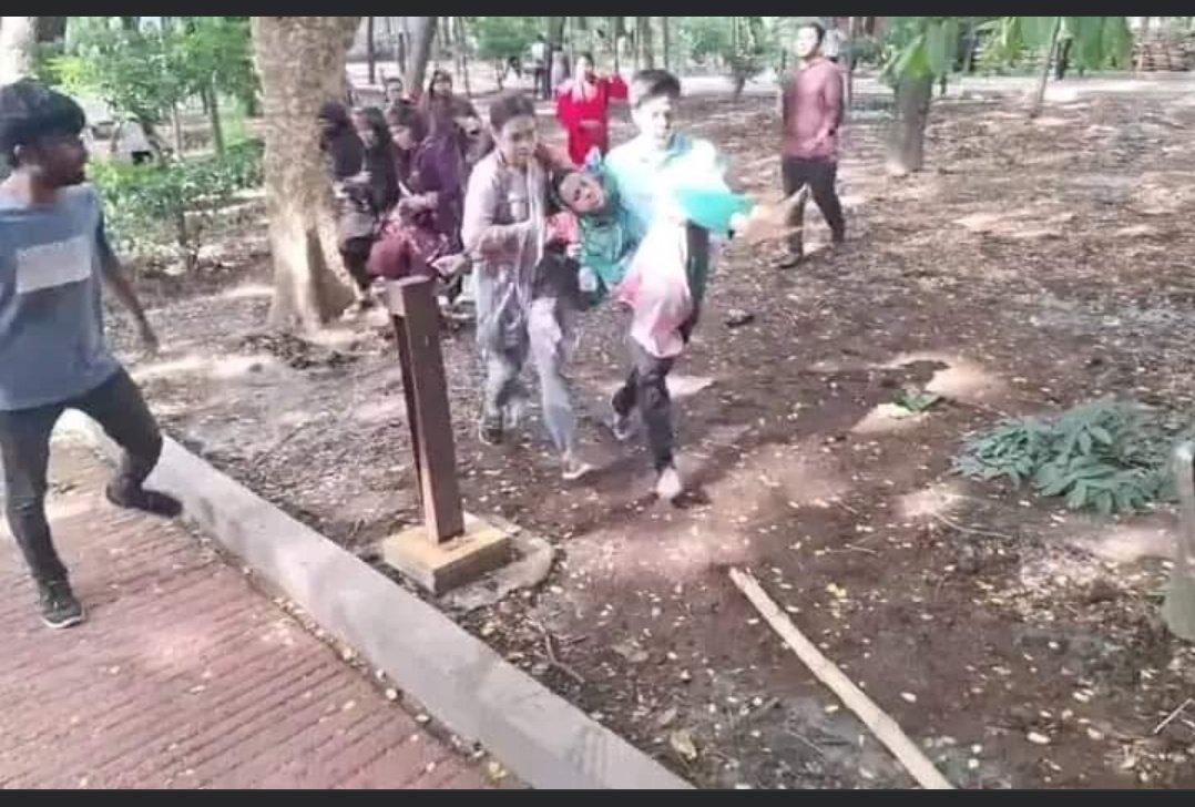 taesope07's tweet photo. Neeb help to #Save_Student of our. Country
These footage are from #bangladesh to protest against JOB QUOTAS.Students wanted to get the justice for all brilliant studentsAnd thats the reward they got.Hope it can make awareness to the whole world.We need your help
@UNHumanRights https://t.co/eotrRsQJEK
