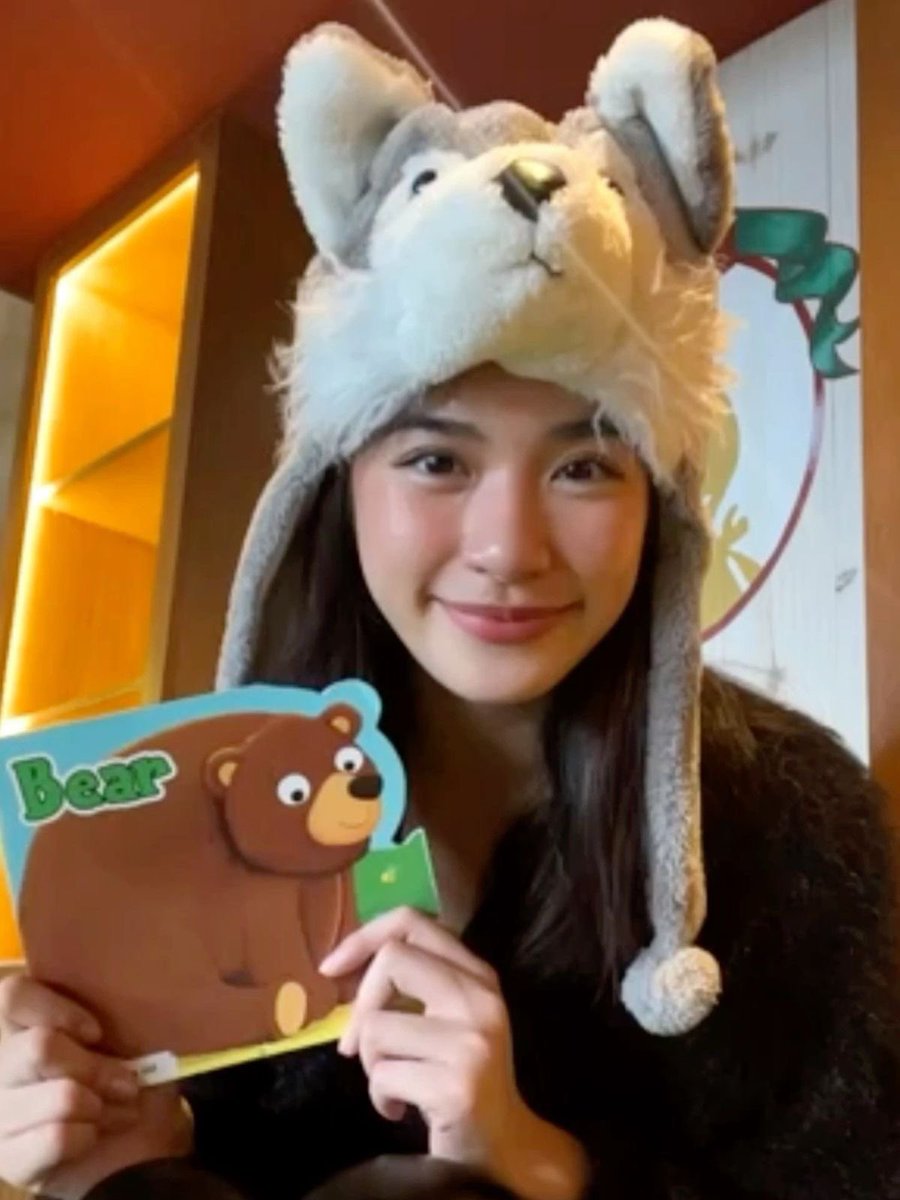 iahsgf's tweet photo. she's so cute 🥹🤏 https://t.co/HpzxGoH8iv