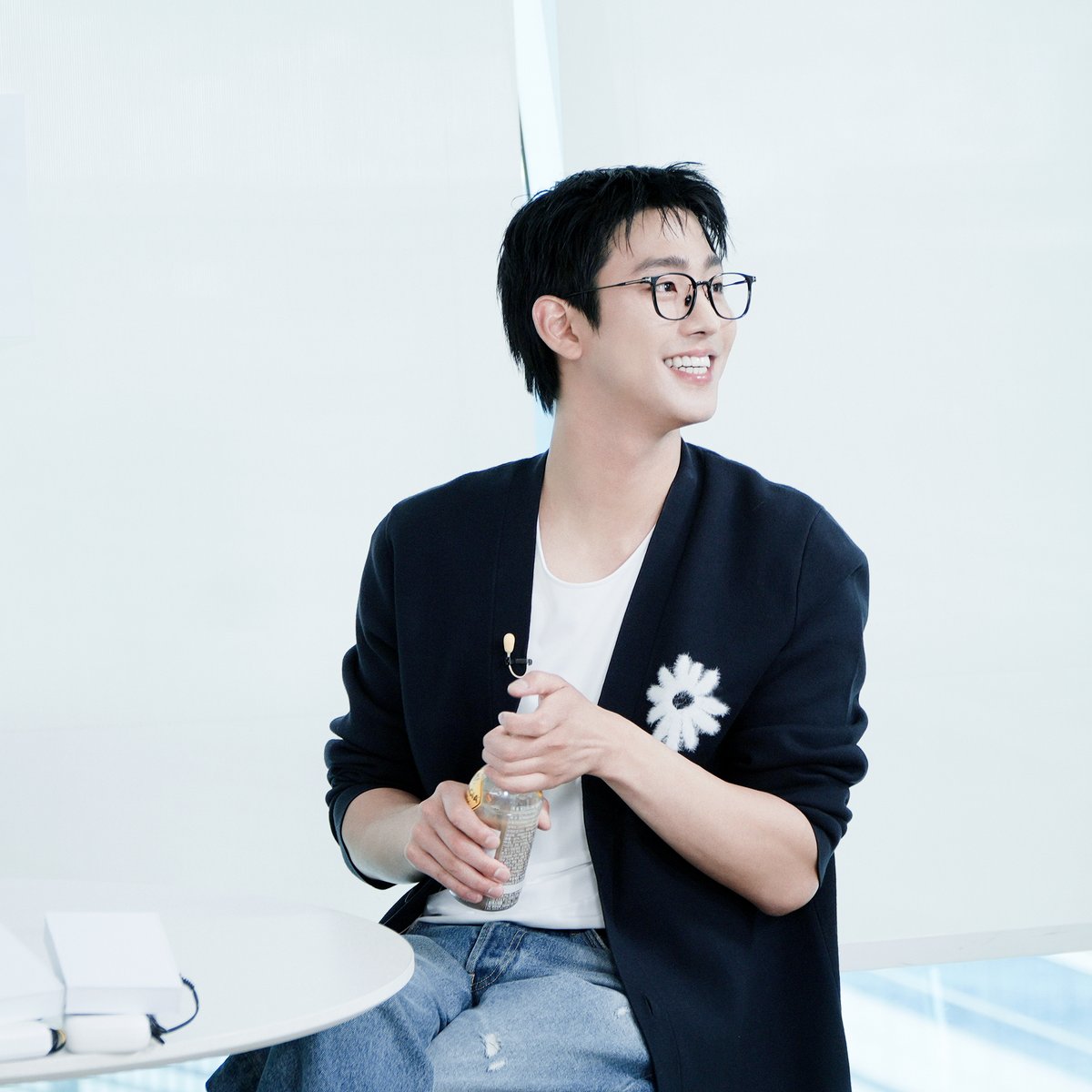 HOT한 남자 안효섭과 함께 이열치열❤️‍🔥

☕살롱드립2 안효섭편은 TEO 유튜브에서 확인하세요!

#안효섭 #장도연 #살롱드립2 #SalonDrip #TEO #테오