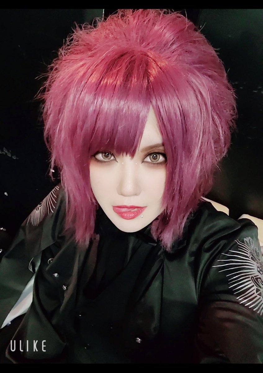enapichi_'s tweet photo. 昨日はお疲れ様でした·˖✶
楽しかったぜ！横浜ぁー!!
多分皆知らないであろう曲もセトリに
入れてたのに一緒に暴れてくれて
ありがとうございます🌹
紳士淑女の皆様また何処かのLiveで
お会いしましょう✞(･-･*)໒꒱

差し入れも頂きましてとても
美味しゅう御座いました🧇
#みらどら https://t.co/XnEm1Bh17P