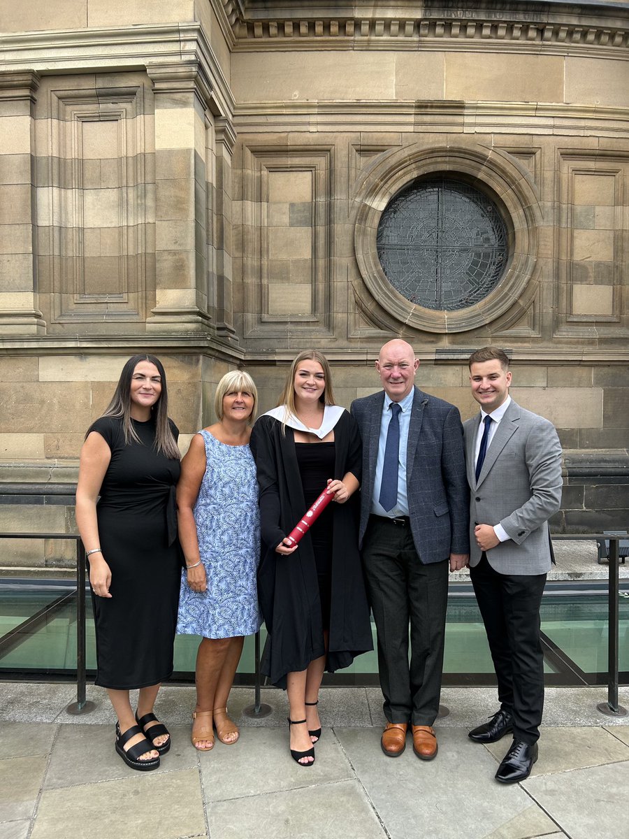 MissLynessPE's tweet photo. Master of Arts with Honours in Physical Education👩🏼‍🎓
Thank you to everyone who has supported me throughout my university journey🤍
Now onto the next chapter as Miss Lyness in August⛹🏼‍♀️🏐🏸

@MorayHouse  @EdinburghUni  #ClassOf2024 #EdinburghGrad https://t.co/zErdMTcj7S