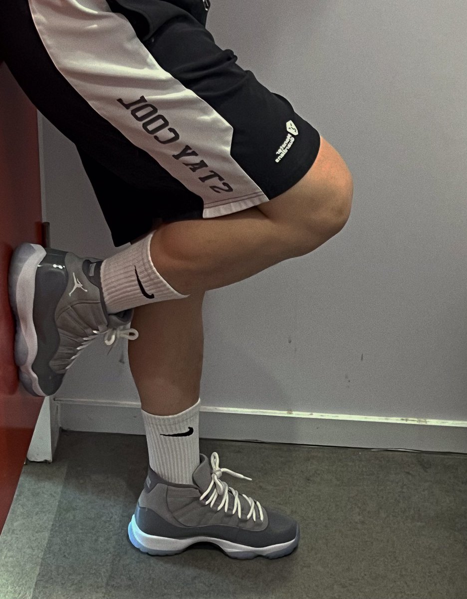 熙二爷(@SMxierye): 白袜体育生。