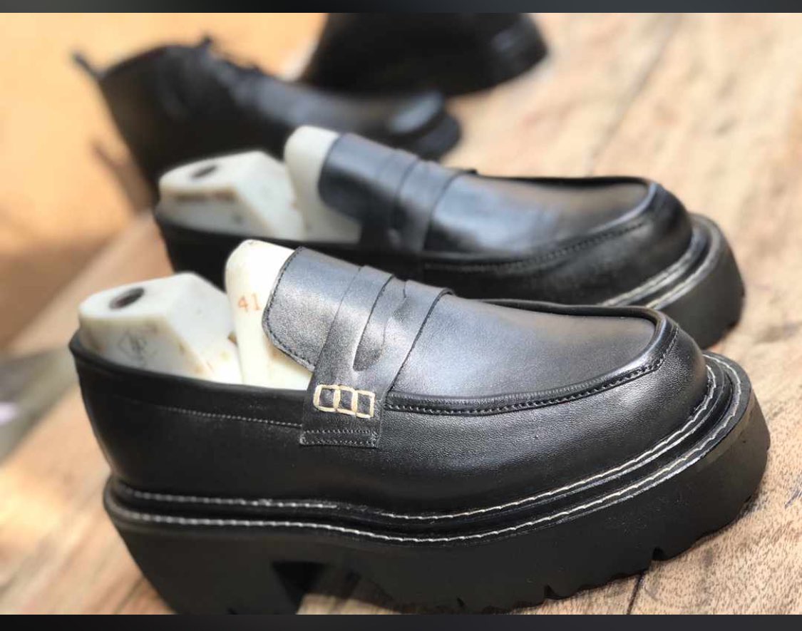 Too sharp😮‍💨💯

Handmade✅

32k each✅

Can be built in size 40-46✅

Nation wide delivery within 7 working days💯