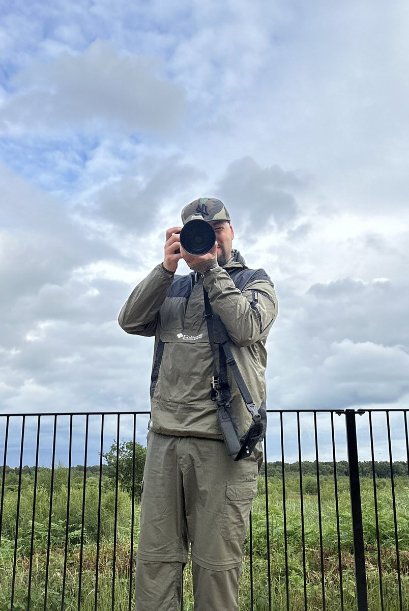RyanWildlife's tweet photo. The photographer <<<< the photo📸 https://t.co/z4TCu20pVb