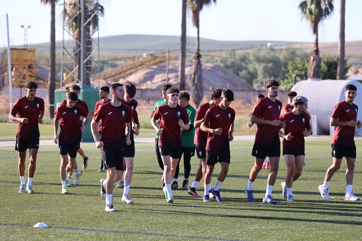 Cantera_CCF's tweet photo. GO, GO ! 

El #CórdobaB ya está en marcha 🏃🏽💨

#PretemporadaCCFB https://t.co/SSjQv88dqx