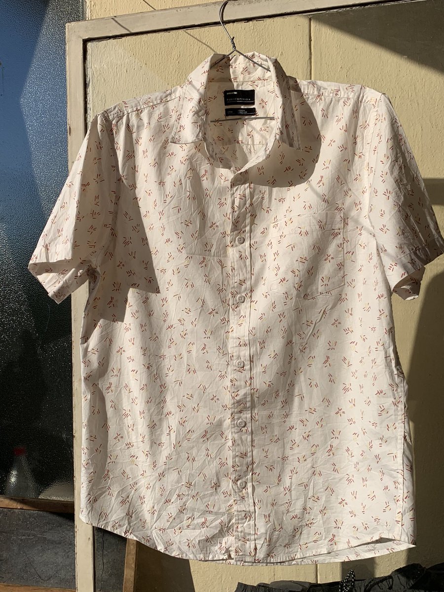 TanakaChaza's tweet photo. Tiri kutsvagawo vatengi chatova chikumbiro 😭

Pre- loved Summer Shirts, all sizes available 
📍Harare
☎️0783523400 https://t.co/agQn2xMxye