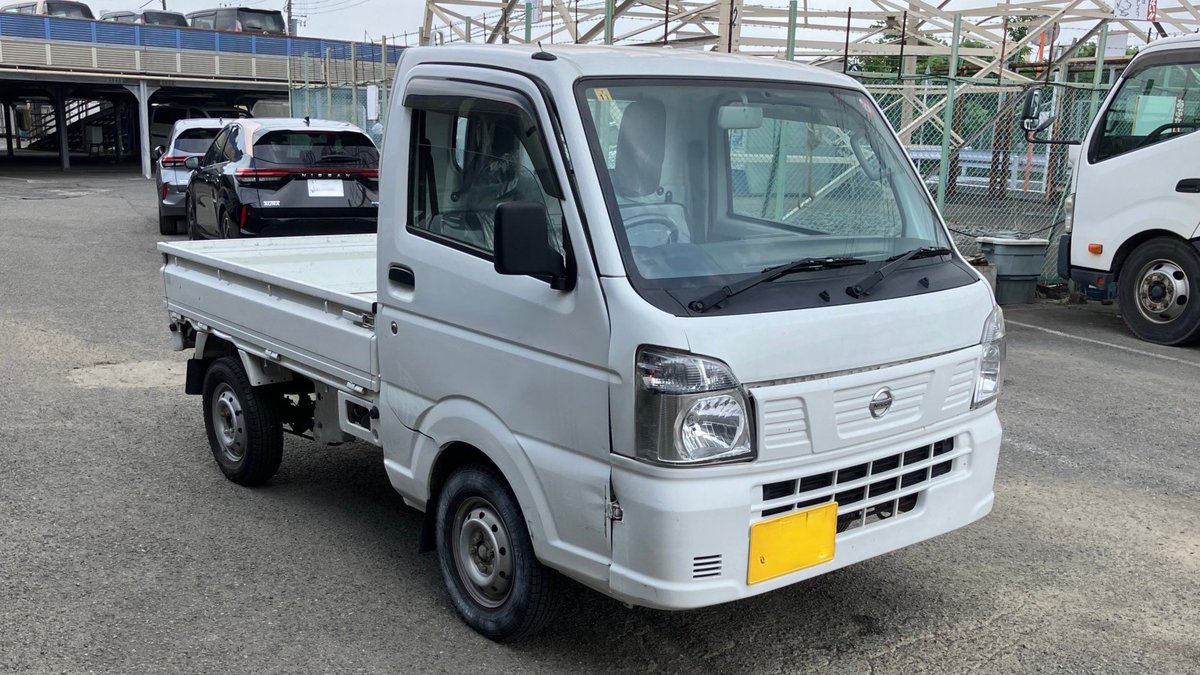 soshin_parts's tweet photo. 厚木の創新パーツです。今日の入庫車両はNT100クリッパー R1年 16,594km。解体まで日にちがあるので、興味ある方046-225-1072までお電話下さい。フロントのパーツ女子達が丁寧に対応致します。Yahooショッピングでは約3000点を販売中!検索待っています。#中古部品 #NT100 #クリッパー #軽トラ https://t.co/19jiHo6hFV