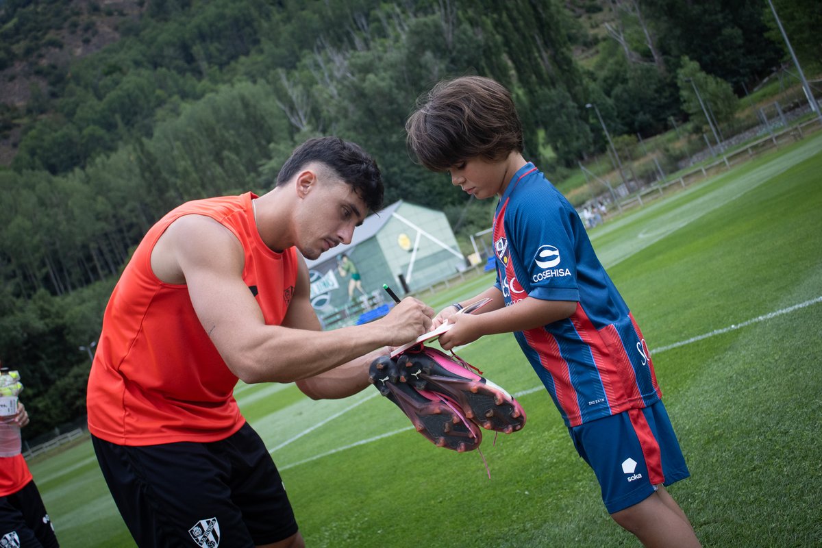 👧👦📸✍️💙❤️