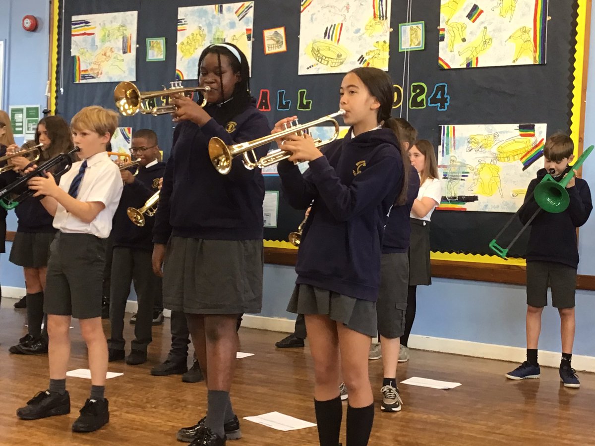 BroomfieldsJnr's tweet photo. Very proud of 6PV as they perform their brass concert to an audience! Thanks to Mr Lloyd for teaching us. #broomfieldsmusic https://t.co/hnyPn6pC7E