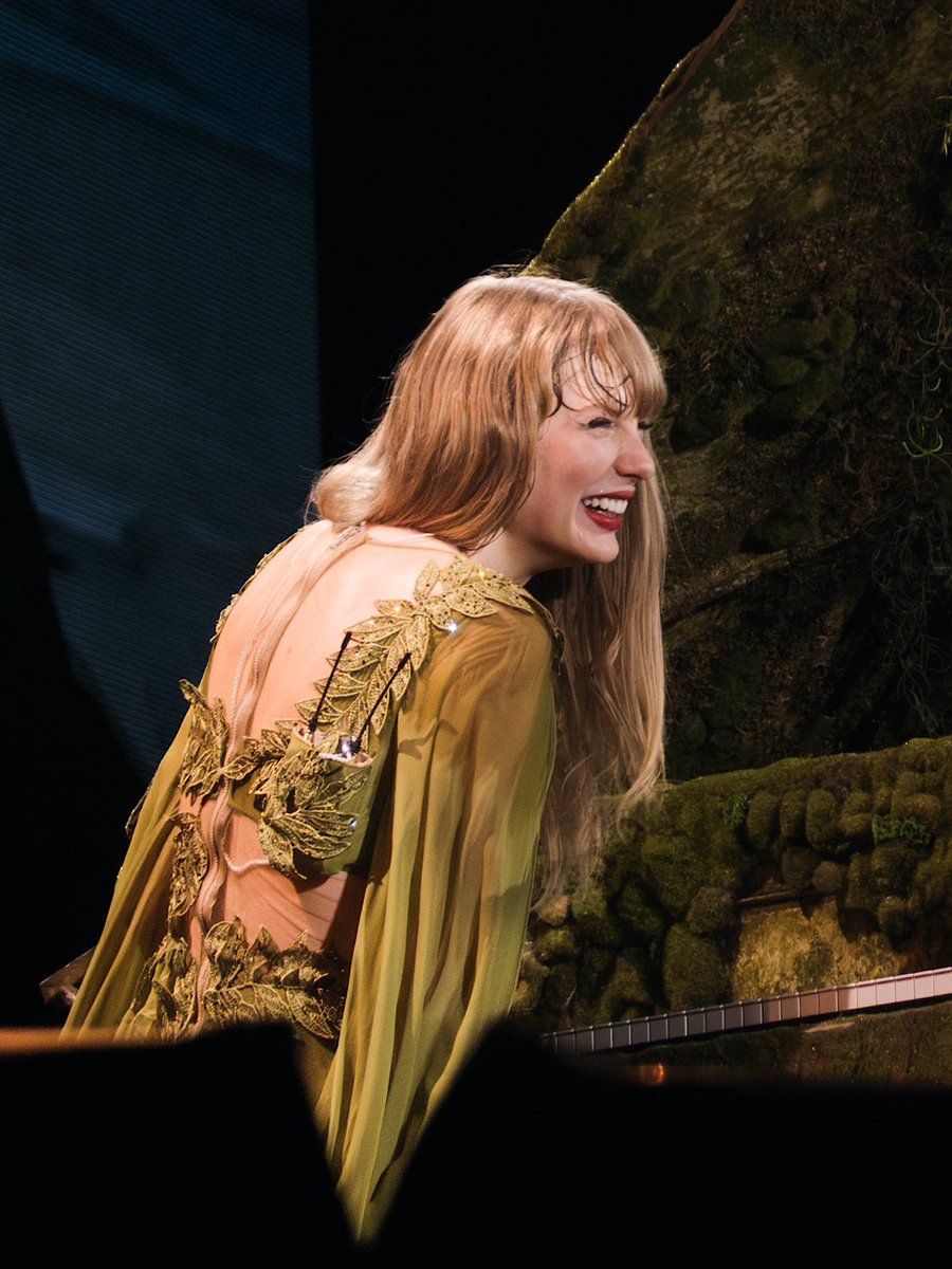 tayblessings's tweet photo. fairy princess 🧚‍♀️ https://t.co/KRNgrm4wvS