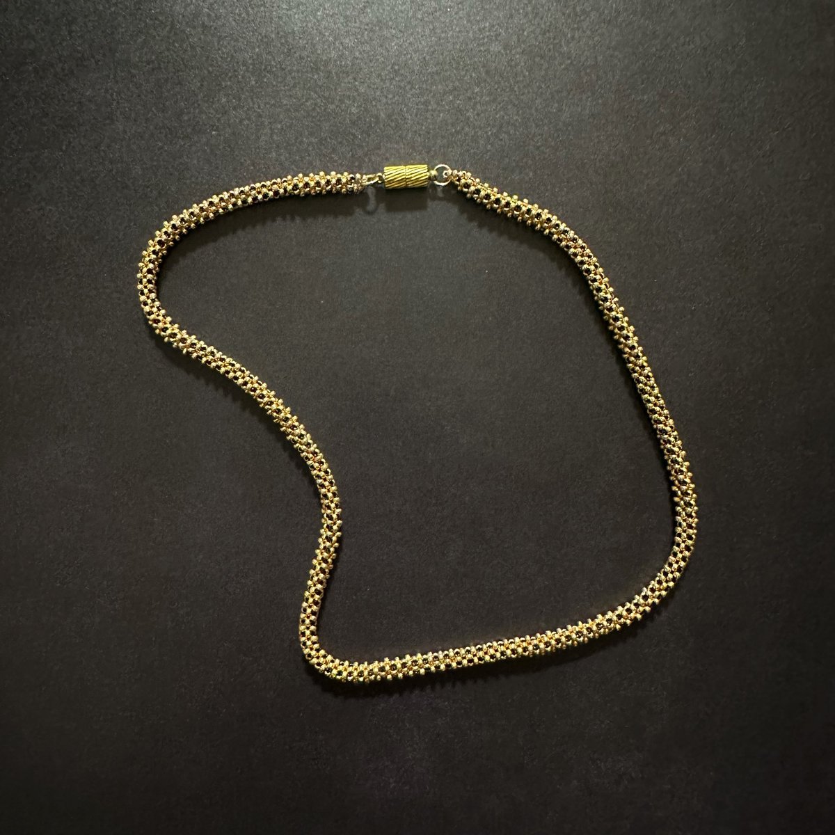 necklace

size | 長さ約40cm
color | silver  gold
weight | 8g
material | ガラス