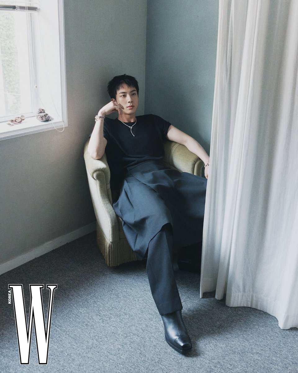 JMLOVEMODE's tweet photo. W KOREA | 여름날의 꿈처럼 재회한 방탄소년단 #JIN  (1) https://t.co/UDxGo3TLXE