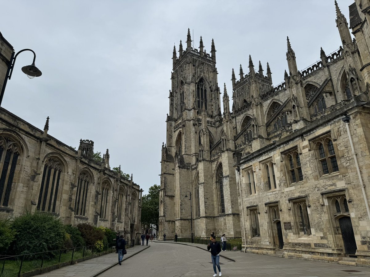 superseveriano's tweet photo. I’ve never really had a proper mooch around #York before. Such a beautiful city and booming with tourists!

And you can get there direct from NLW on @TPExpressTrains 🇬🇧 https://t.co/tVU2cd3NFI