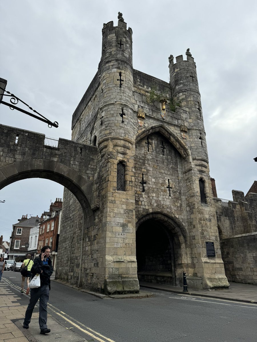 superseveriano's tweet photo. I’ve never really had a proper mooch around #York before. Such a beautiful city and booming with tourists!

And you can get there direct from NLW on @TPExpressTrains 🇬🇧 https://t.co/tVU2cd3NFI