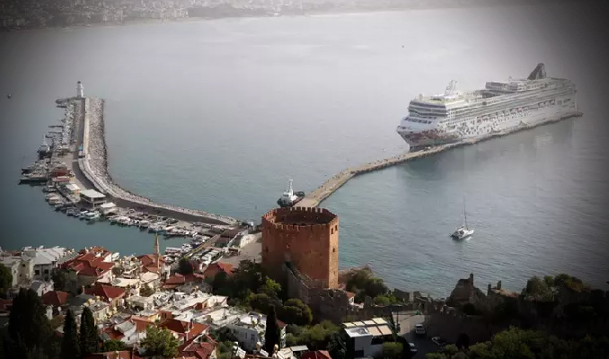 finansingundemi's tweet photo. Kruvaziyer turizminde büyük artış: İlk 6 ayda 574 bin 509 ziyaretçi! #Kruvaziyer #Turizmi #Gemileri #TuristSayısı #Türkiye - https://t.co/jlNeIvUZtc https://t.co/PhQ7qxtKIJ