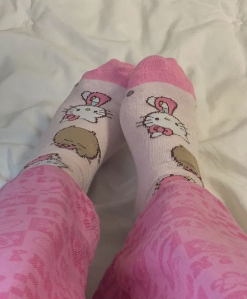 Amends_Pack's tweet photo. Pezinhos cheirosos, pronta pra dormir💕
📷Good night 📷

#pé #packdope #sugarbaby #sugardaddy #sugardad #pe #fotodope #Feet #amopes #brazilianfeet #podolatria #apaixonadosporpes #pés #pezinhosdeprincesa #feetbrazil #pezinho #feetwoman https://t.co/ri95kcRrb6