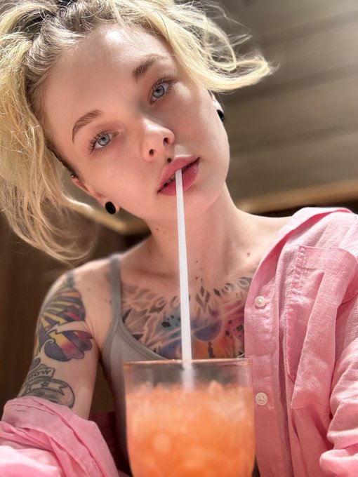 Friendly reminder - you can join my lifestyle telegram blog if you wanna get to know me better 👇🏻❤️  https://t