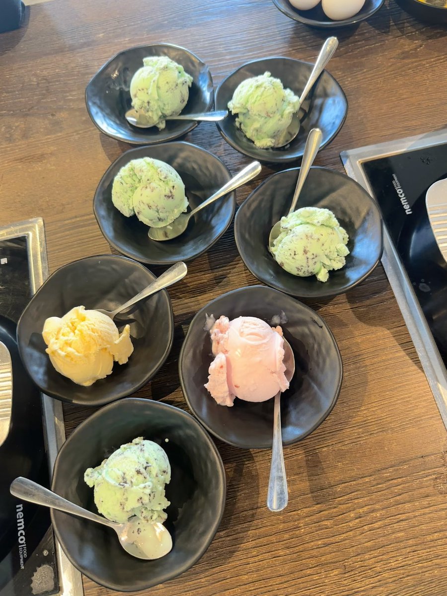 strxwberrykat's tweet photo. #InsideVGI summer offkai 😎 https://t.co/n3d70IBRkI