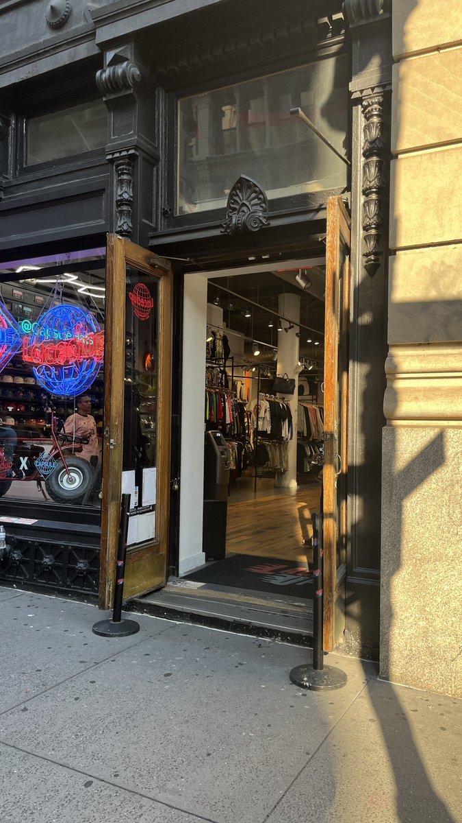PhilSustainable's tweet photo. Feeling the SoHo heat? So is our power grid! ๐ฅต๐ก
Luxury stores blasting AC with open doors are giving Con Ed a run for its money. Let's close those doors and keep the chill inside where it belongs! #SohoSauna #GridStrain #CloseTheDoor https://t.co/JvPolyehsj