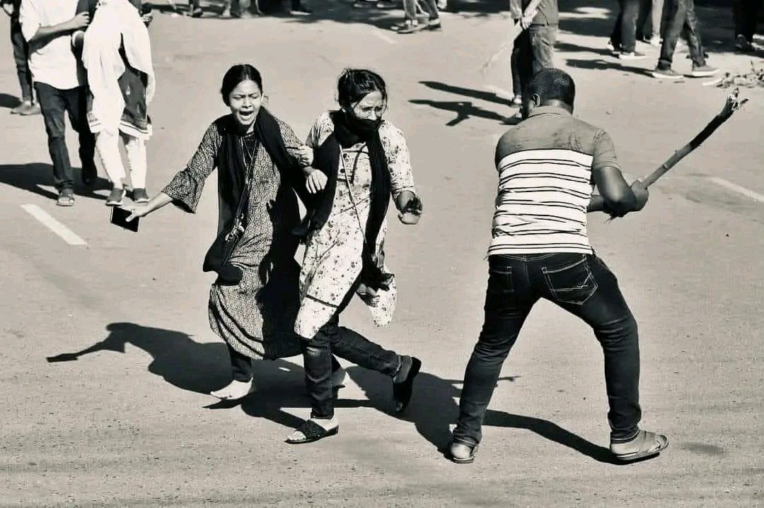 AbdullahAbir3's tweet photo. What was supposed to be a peaceful movement for what's right, look what the government did. Students getting beaten just for asking to nullify quota. 
Photos taken : 15th July, 2024

#bangladesh_quota_movement 
#DictatorHasina https://t.co/633gKkCzwH
