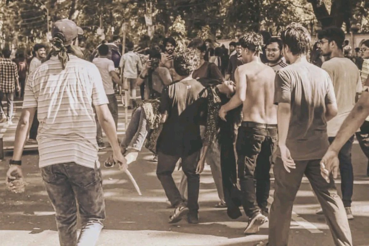 AbdullahAbir3's tweet photo. What was supposed to be a peaceful movement for what's right, look what the government did. Students getting beaten just for asking to nullify quota. 
Photos taken : 15th July, 2024

#bangladesh_quota_movement 
#DictatorHasina https://t.co/633gKkCzwH