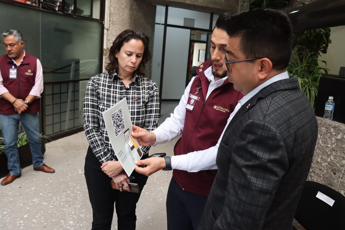 Bienestar_Hgo's tweet photo. Garantizamos una atención calida y eficaz para la población 🫱🏽‍🫲🏾

📬En trabajo conjunto con la Secretaría de Contraloría Hidalgo, el titular de la #SebisoHgo, Ricardo Gómez Moreno, instaló el Buzón digital para quejas y denuncias. https://t.co/r09LADTyg1