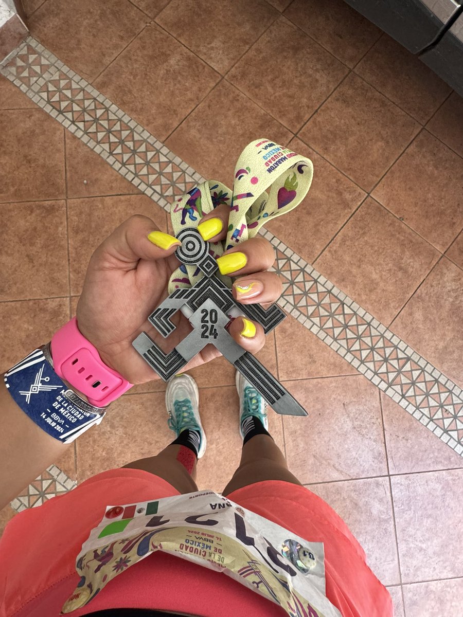 annie_palacios's tweet photo. Que su #MedalMonday #MedioMaratón #MMCDMX @21KCDMX @emocionD https://t.co/CohV1NxD8A
