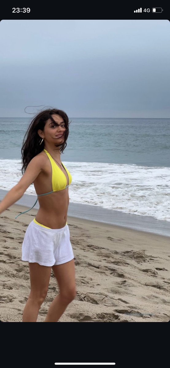 MayaChristiannn's tweet photo. My job is beach too 🌊 https://t.co/yEI2qQbFzy
