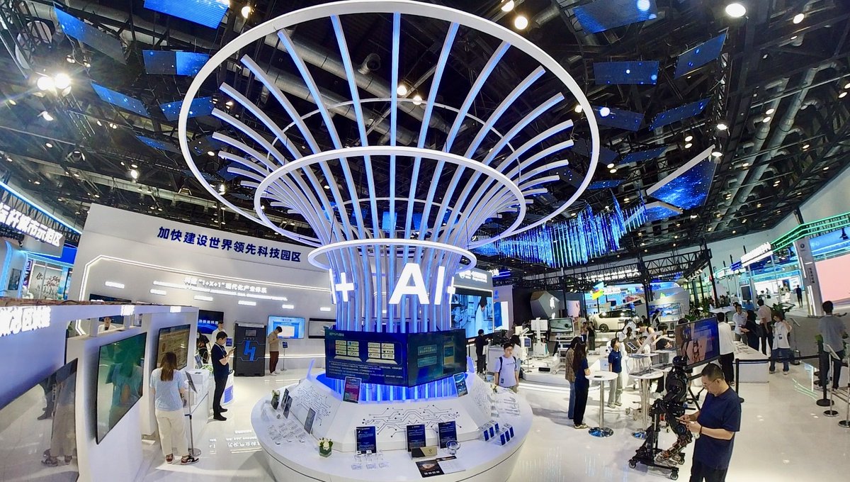 BeijingEvening's tweet photo. At the 26th China Beijing International High-Tech Expo, many new technologies and products were unveiled, showcasing and promoting scientific and technological achievements in future industries. #China #bejing #CHITEC #science #technology #innovation https://t.co/j7XKc6yynn