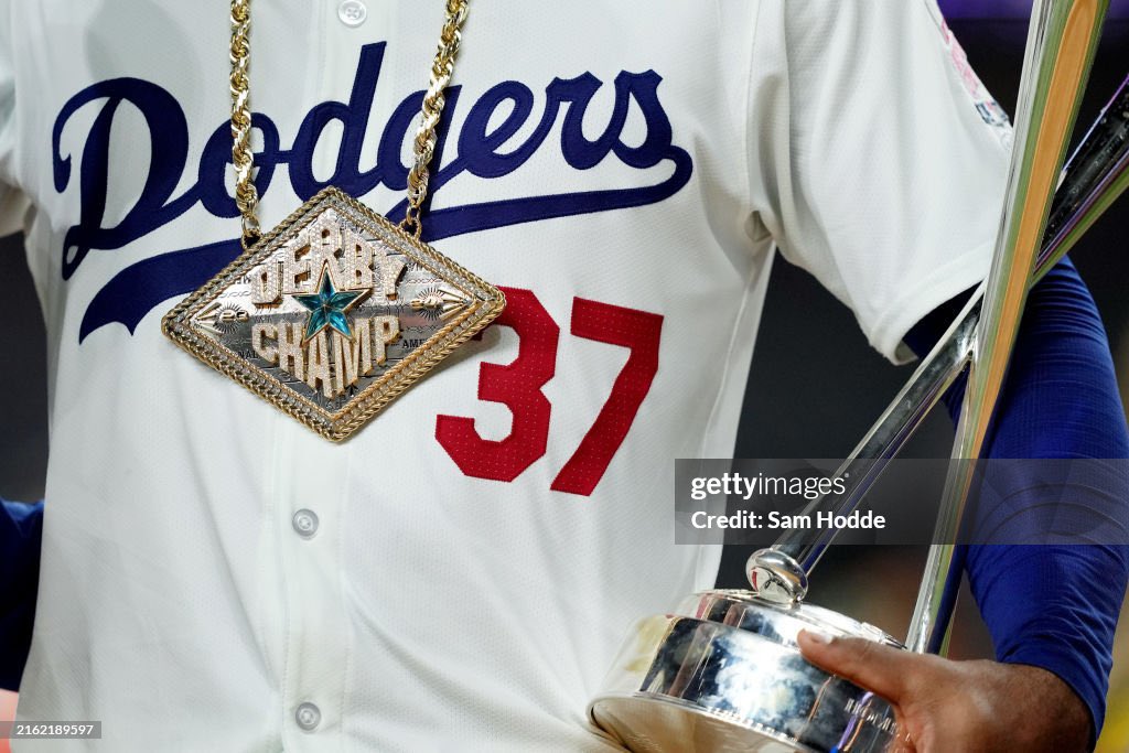 Getty Images Sport (@gettysport) on Twitter photo Teoscar Hernández becomes the first Dodger to win the Home Run Derby! ⚾️
<a href="/TeoscarH/">Teoscar Hernandez</a> <a href="/Dodgers/">Los Angeles Dodgers</a> #HRDerby #MLB
📸: Stacy Revere, <a href="/samhodde/">Sam Hodde</a> Teoscar Hernández becomes the first Dodger to win the Home Run Derby! ⚾️
<a href="/TeoscarH/">Teoscar Hernandez</a> <a href="/Dodgers/">Los Angeles Dodgers</a> #HRDerby #MLB
📸: Stacy Revere, <a href="/samhodde/">Sam Hodde</a>