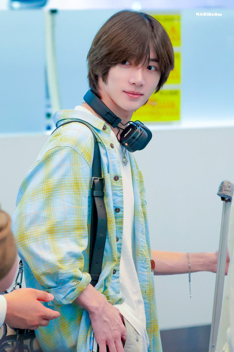 HARIBeOm_313's tweet photo. 240716  HND🛫

#투모로우바이투게더 
#범규  #BEOMGYU #TXT_범규
#TXT #TOMORROW_X_TOGETHER #ボムギュ https://t.co/chuJiwsMXo
