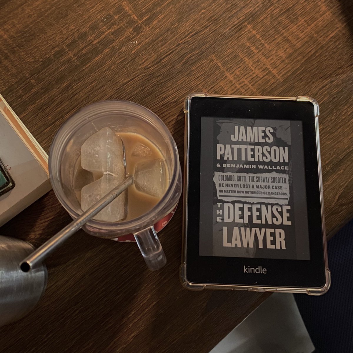 books, review, ice coffee✨