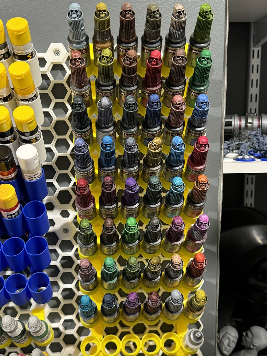 geekandnerdtech's tweet photo. Printing and painting sample caps for my @thearmypainter speed paints.  I know. I need to color arrange them.  But I was painting and placing.  Will arrange them tomorrow. And start on the second row of Vallejo paints.  

#modelpaint
#armypainter https://t.co/tB6vAIsomc