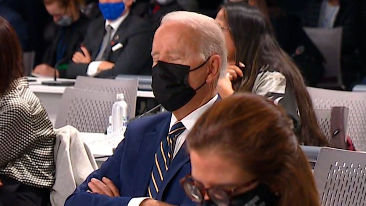 TheReal_Scifi's tweet photo. @acnewsitics Like how your glorious leader slept through an important meeting about climate change? At least he tried to keep his eyes open. The guy literally had a target on his head two days ago, give it a rest okay. https://t.co/gyECkE9lZQ