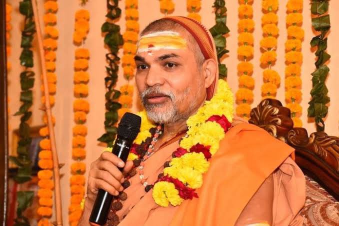 bhatiacrish___'s tweet photo. Not my                                          Not my 
Mahatma.                  Shankaracharya https://t.co/jBOdAIosCu