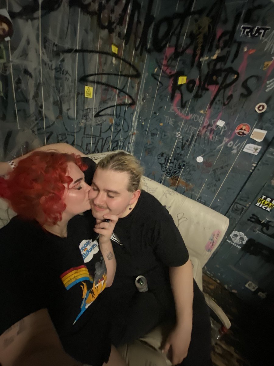 Dagesenam's tweet photo. happy birthday to the love of my life @seweratz I love you forever and always and am so lucky to be able to spend this day with you https://t.co/Ysn0Jogtec