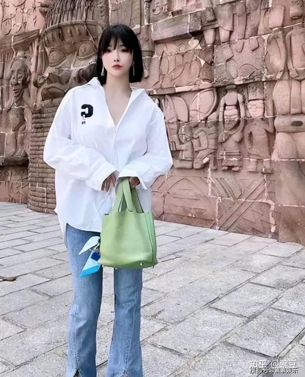 anthraxxxx's tweet photo. Missing China Tik Tok star dismembered body reportedly found outside Bangkok. Suspect has fled the country.  She arrived in Thailand from Malaysia on June 26. https://t.co/5aqJTaecsr