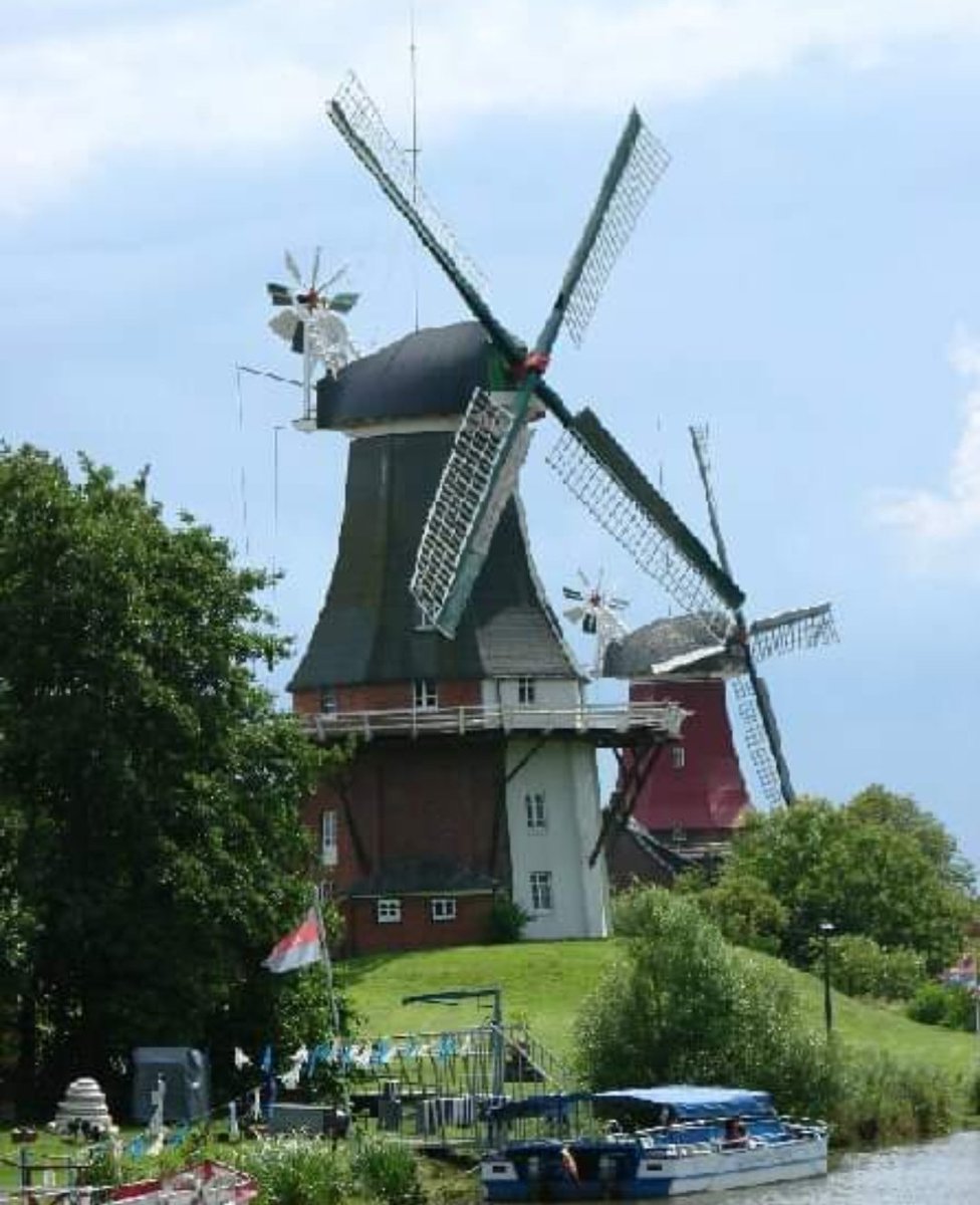 fluglehrer_neu's tweet photo. #harlesiel
#suurhuse vergesst pisas schiefen turm, der ist schiefer,
#greetsiel die zwillinge,
#Ndeutschland eine reise wert https://t.co/jPLPPYOWwO