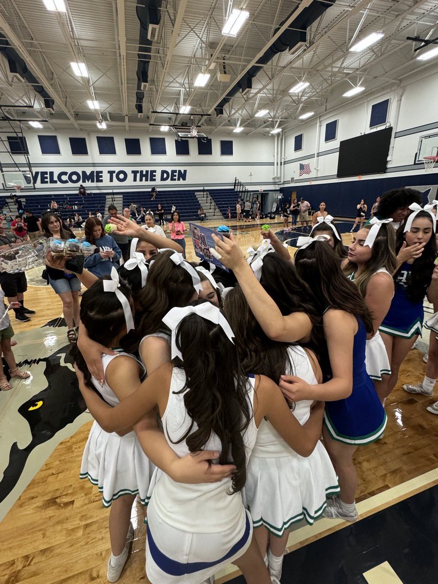 MontwoodHSCheer's tweet photo. We had the best time at NCA camp 2024! MHS cheer won top team, two spirit sticks, and 6 blue superior ribbons! We had 5 All Americans: Keira, Kassandra, Rene, Nevaeh, and Analyse, with Kassandra as the camp's TOP All American! Thanks to @NCAupdates for a great camp! #gorams https://t.co/gms2IZO13K