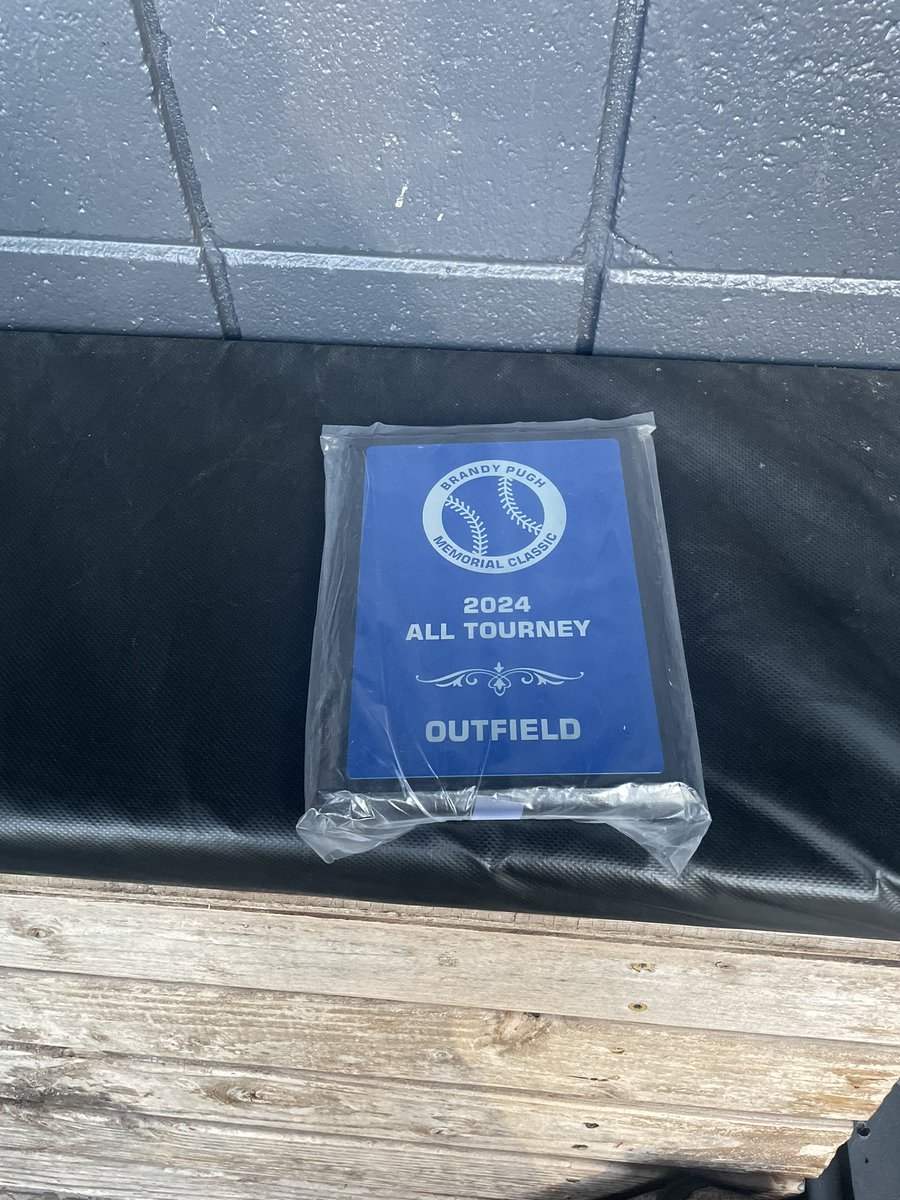 ZachHernandez02's tweet photo. Blessed to make the Brandy Pugh All-Tourney team. @NathanChoate22 @TommyRich27 @coach_brando @CoachEddieSmith @Harmon26 @ZagBaseball @wsucougarbsb @UW_Baseball @KadeKryz @Badenbaseball @PNW_Uncommitted https://t.co/B3rsfWHBQj