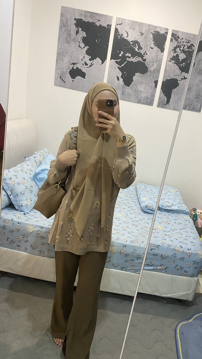 ptriwh's tweet photo. bener bener udah memasuki era emak emak😭🤲🏻 https://t.co/9fSJtBDlIF