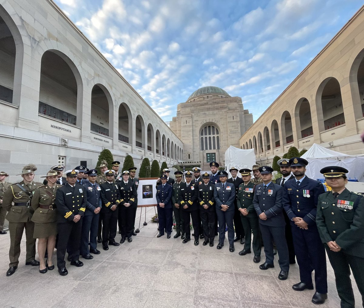ADC_Australia's tweet image. Fantastic to welcome the GEN Rawat 🇮🇳 🇦🇺 Young Officers Exchange to Australia and to connect with #YourADF friends old and new. An important program to build strong and enduring ties | #MakePMEFunAgain