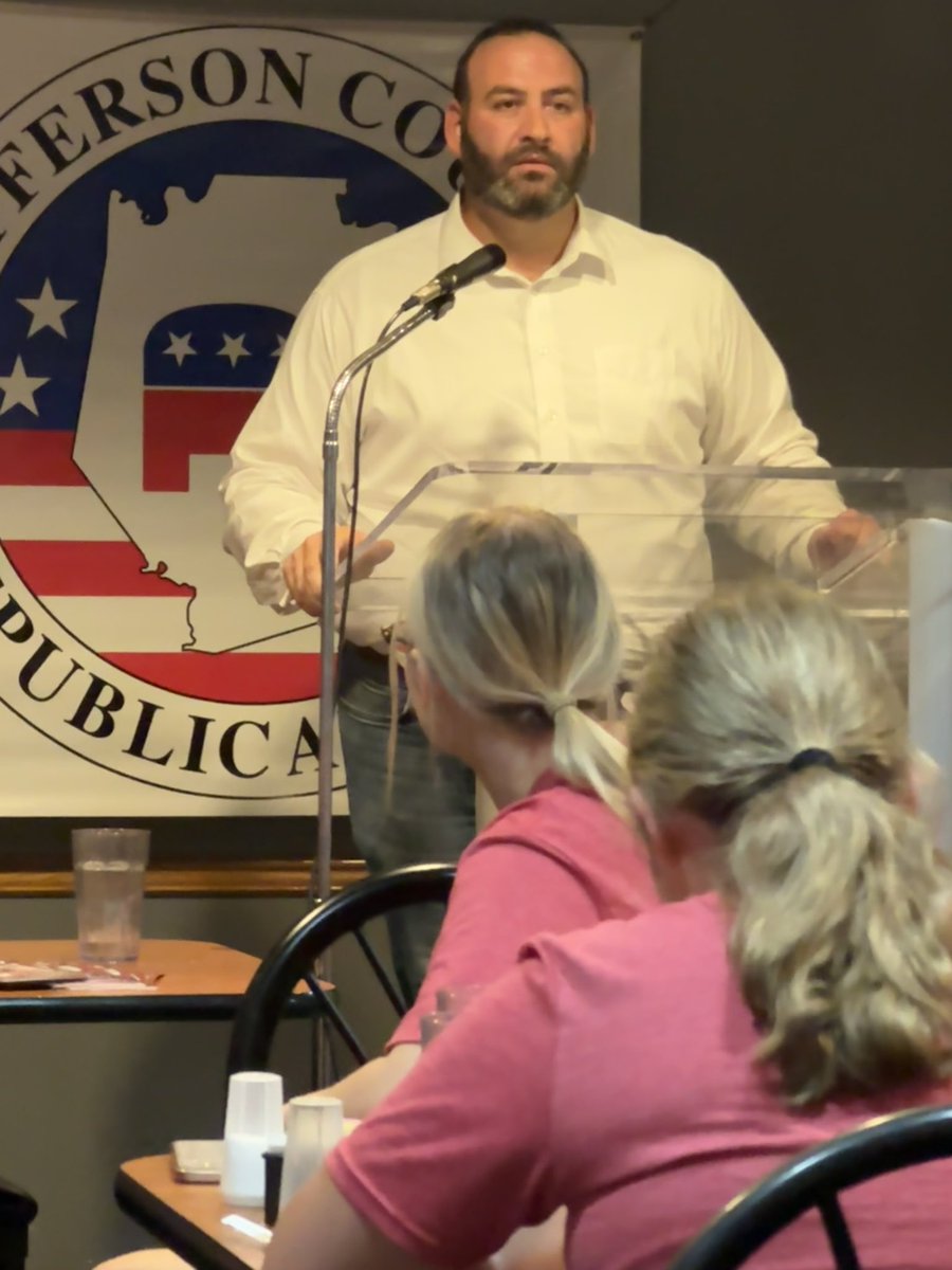 AJSchwadron's tweet image. After traveling 3,118 miles this past week, it was nice to have a bit shorter drive to speak to the Jefferson County Republican Club. Jefferson County is full of new #SchwadronSquadron members!
#MoSos