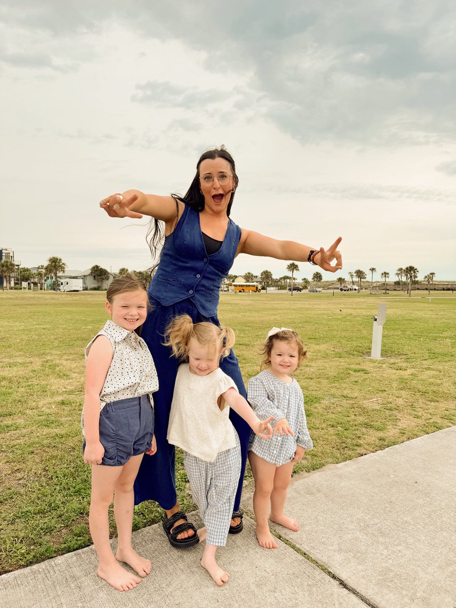 annaemerritt's tweet photo. Bruh I haven’t posted on x in over 5 years and idk how this works but lmk if you still use this app !!! Oh and I’ve had 3 cute kids since I posted so that’s where I’ve been 🤪💗 https://t.co/o5D5DNotOQ