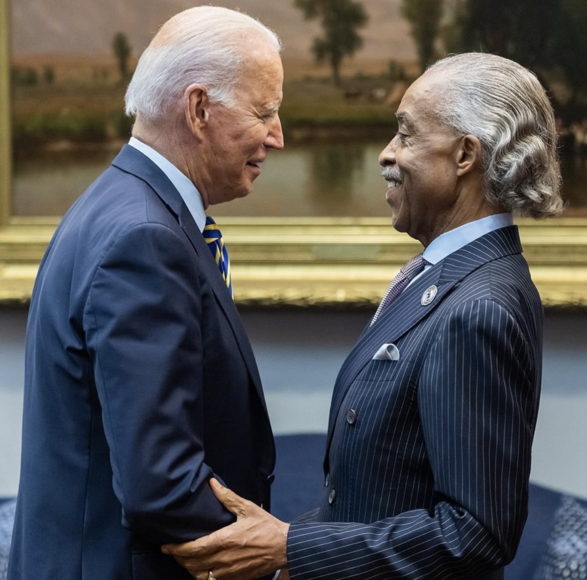 This hairstyle is called the geriatric mullet.

#hairstyle #fashion #BidenHarris2024