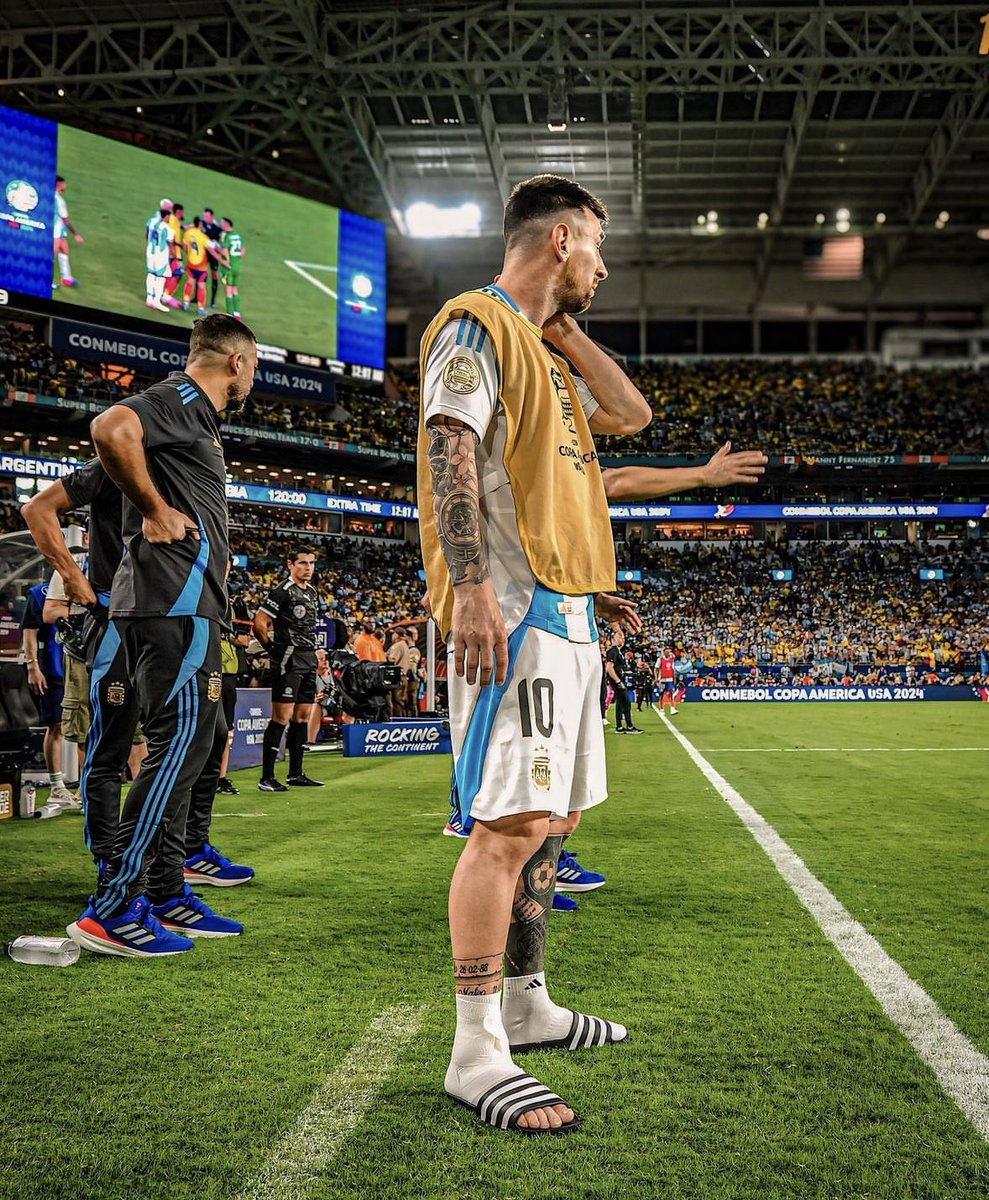 Sur les 5 dernières années, Messi et l’Argentine ont connu que 2 défaites 🤯

Ils ont remporté plus de trophées (4) que de défaites 🏆🇦🇷