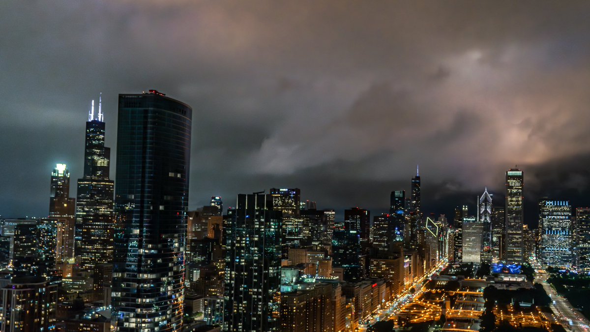 Strong storms tonight in Chicago