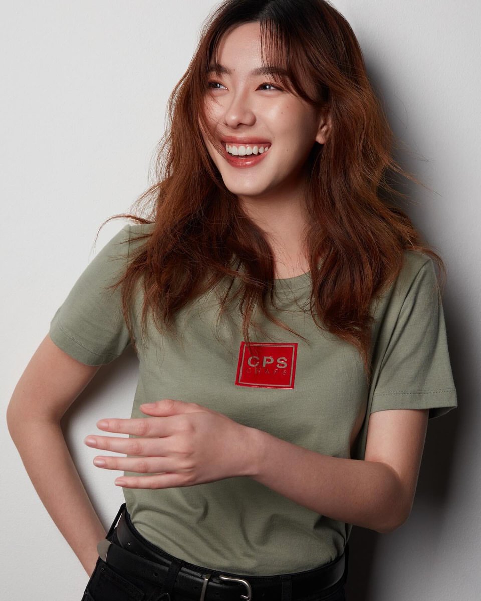 aheyefcofficial's tweet photo. [IG post] aheyekrn_ 16.07.24

keep smiling ~ #CPSCHAPS #logotee 

📍https://t.co/hYIn4riTzw

#Aheye4EVE #4EVE https://t.co/LA4icUdCpi