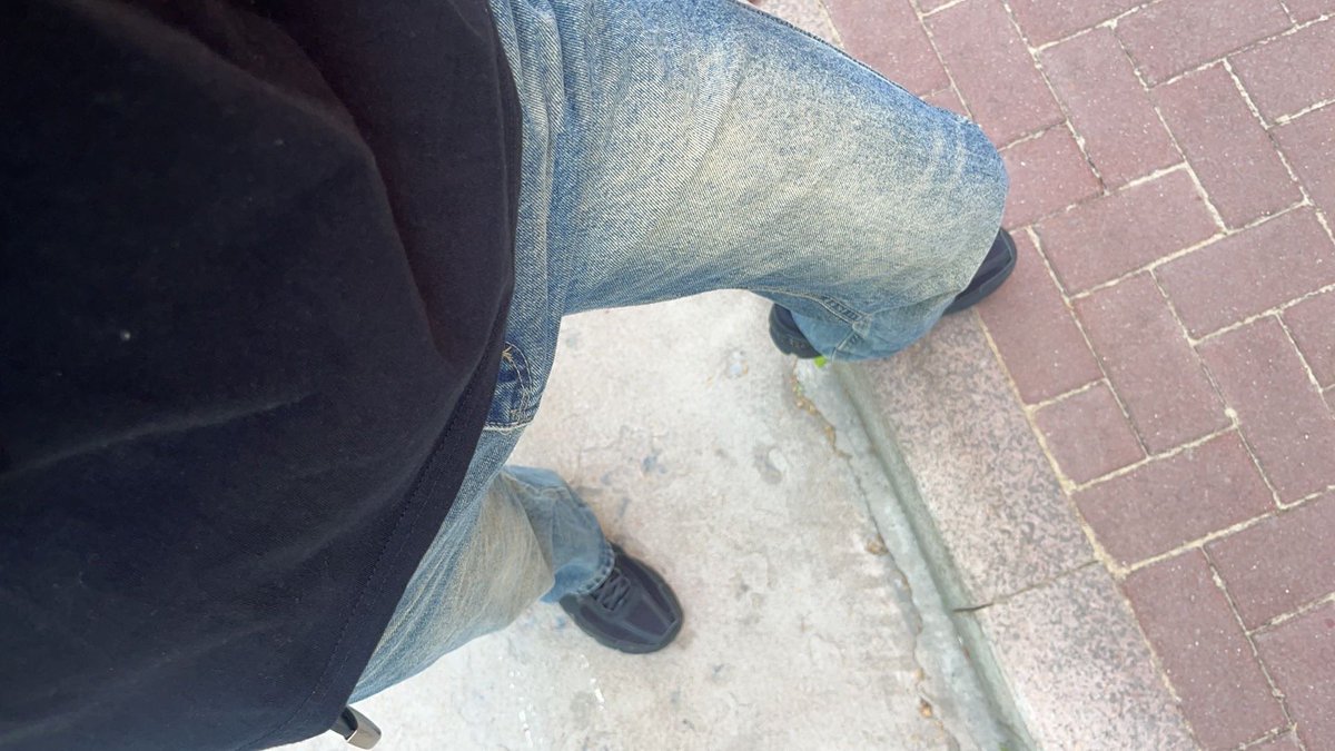 Engeng2807's tweet photo. #直男 #大鸡巴 

续上篇～用女号勾引的直男，羽毛球体育生，20岁182的山东男孩👦🏻

🍆上课跟我聊硬了，午休回宿舍��了大鸡巴给我看～ https://t.co/4pdmuCnnr6